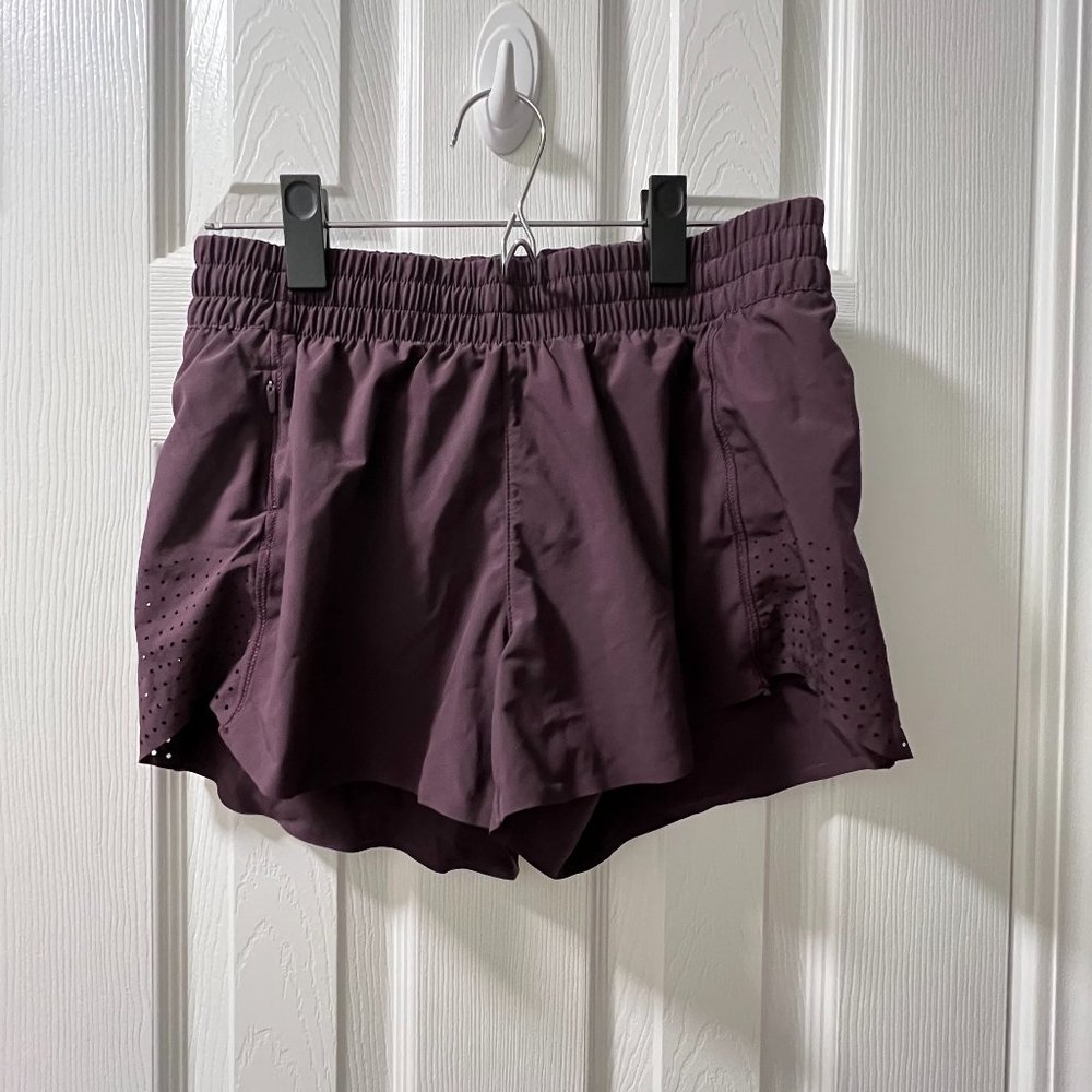 Athleta Hustle 3" Short in Maroon, Size XS